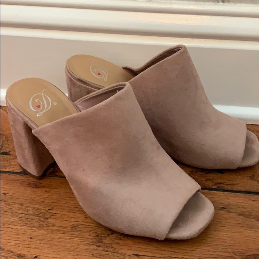 Soft pink mules
